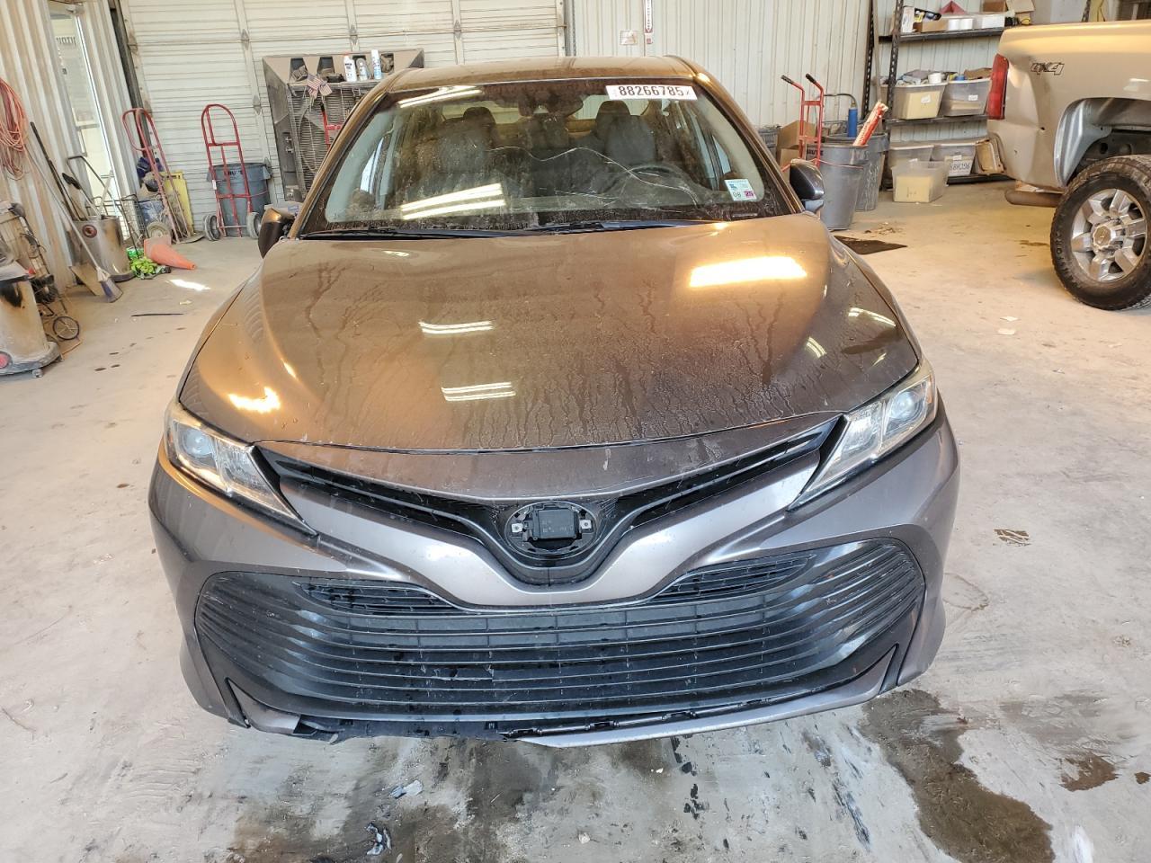 2020 TOYOTA CAMRY LE - Фото 5