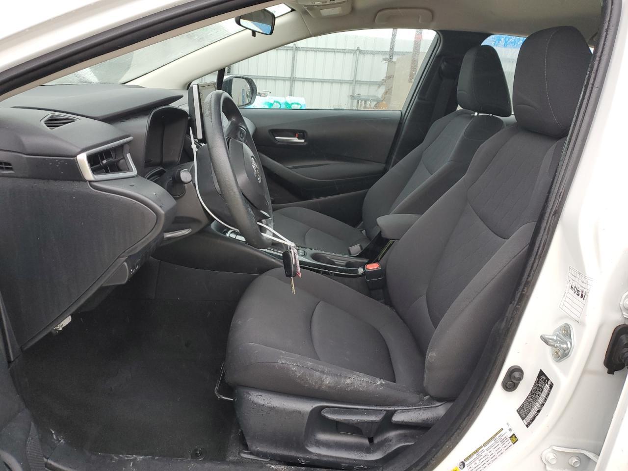2021 TOYOTA COROLLA LE - Фото 7