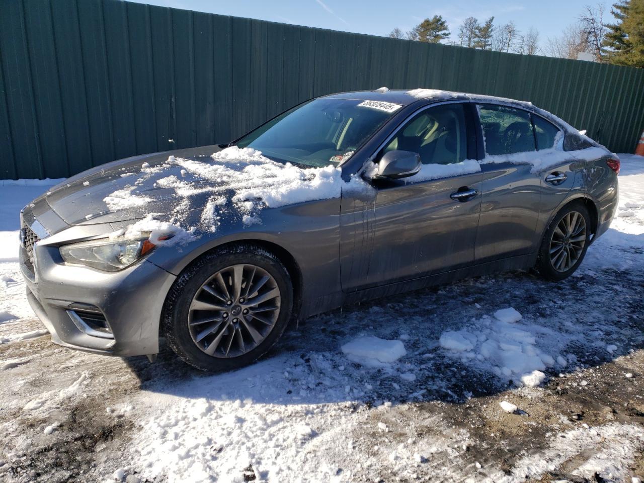 2018 INFINITI Q50 LUXE