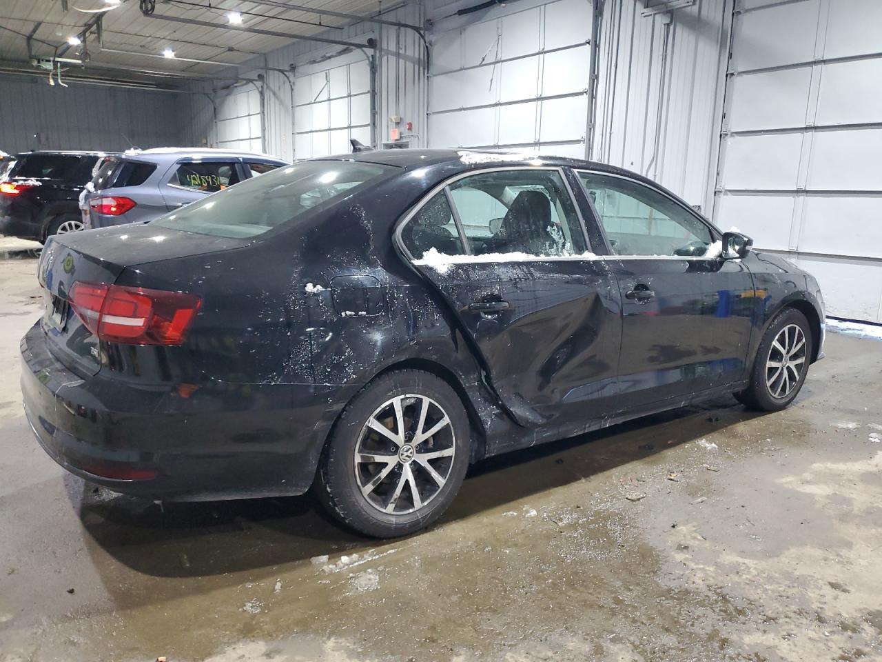 2017 VOLKSWAGEN JETTA SE - Image 3