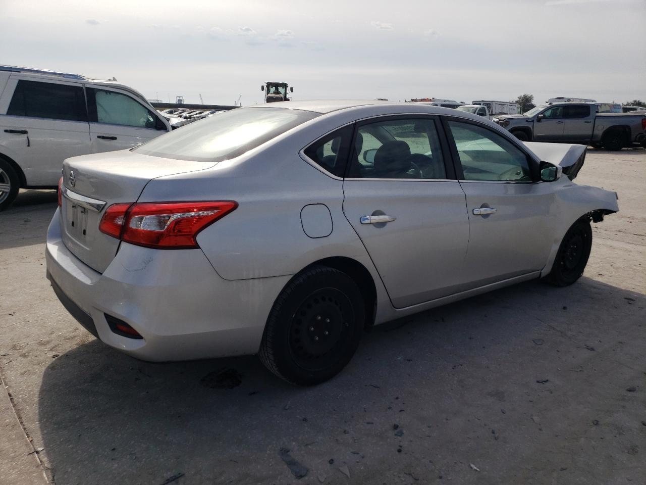 2018 NISSAN SENTRA S - Фото 3