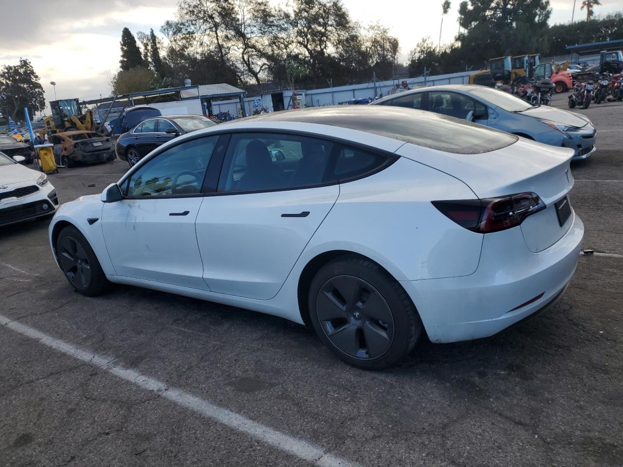 2023 TESLA MODEL 3 - Image 2