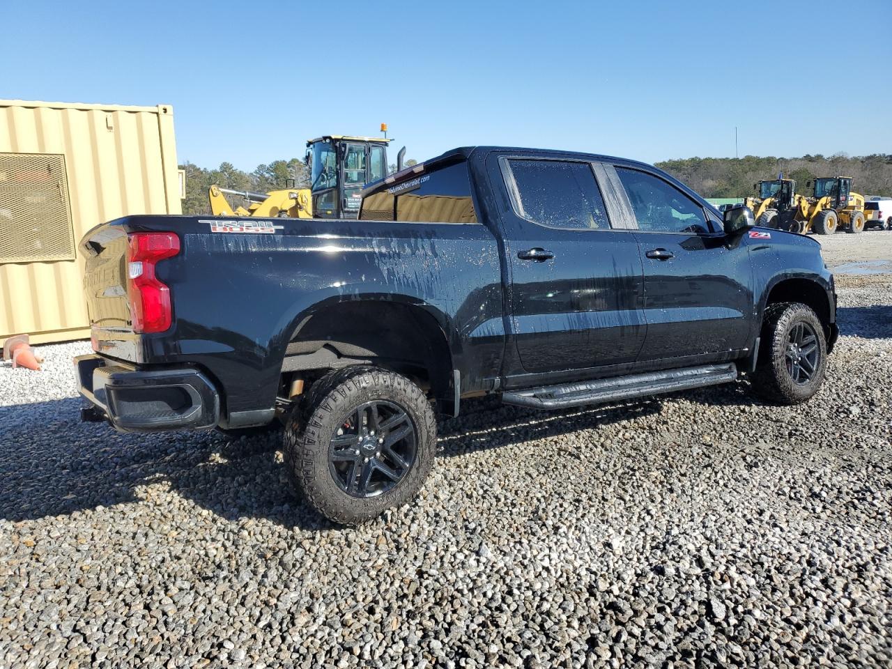 2021 CHEVROLET SILVERADO - Фото 3