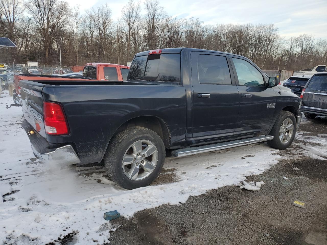 2015 RAM 1500 SLT - Image 3