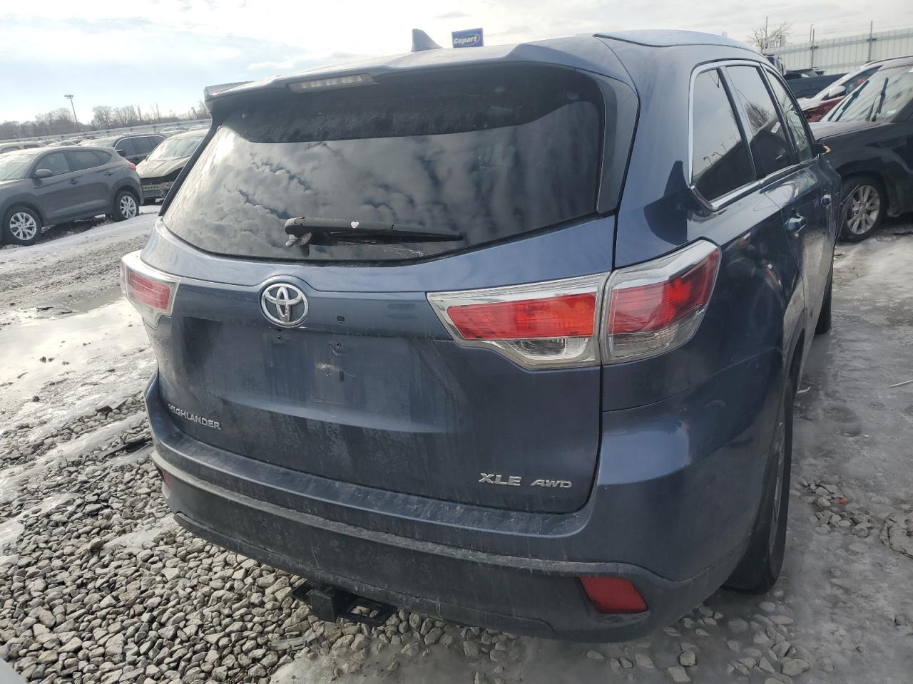 2015 TOYOTA HIGHLANDER - Фото 6