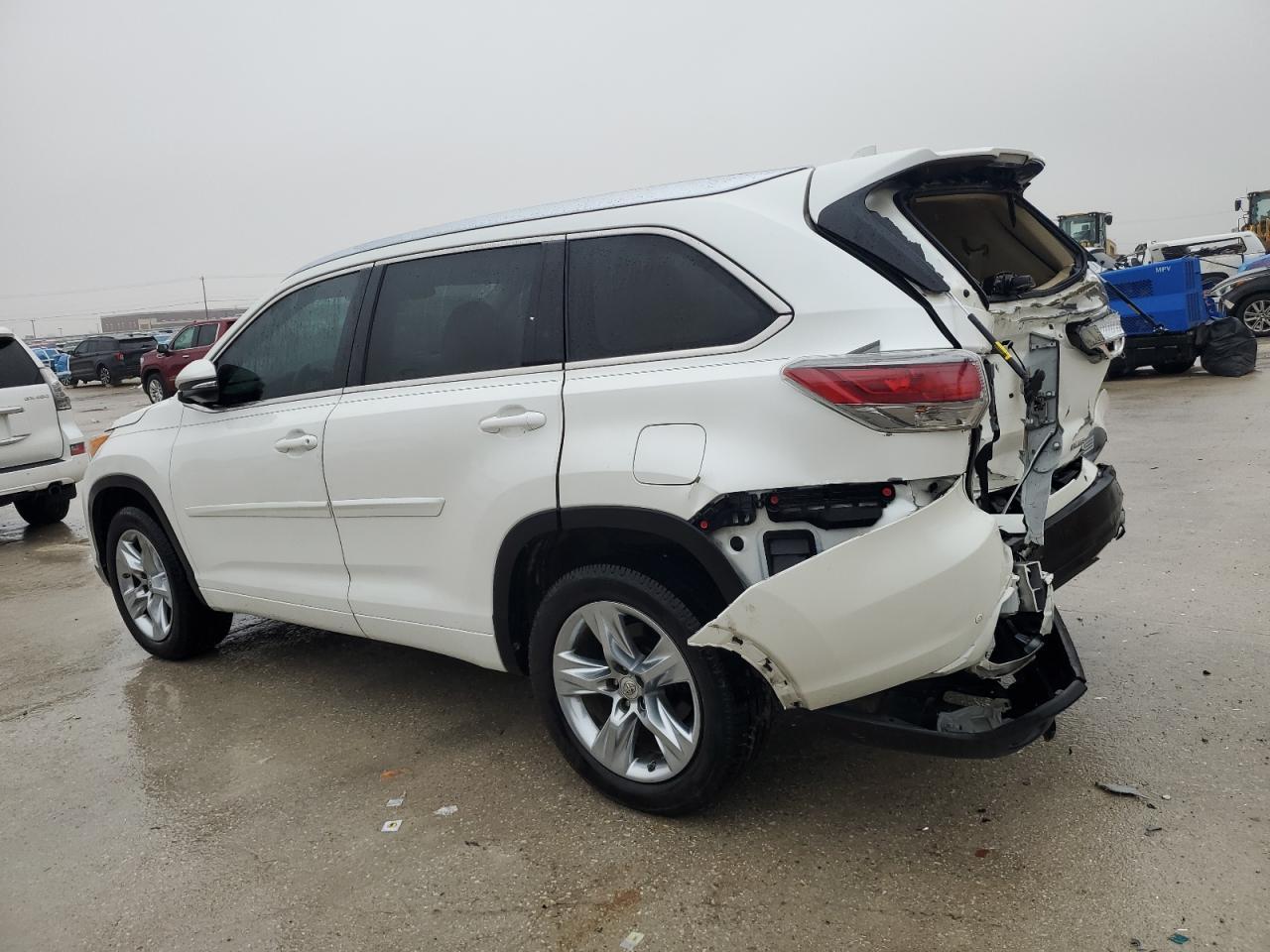 2015 TOYOTA HIGHLANDER - Фото 2