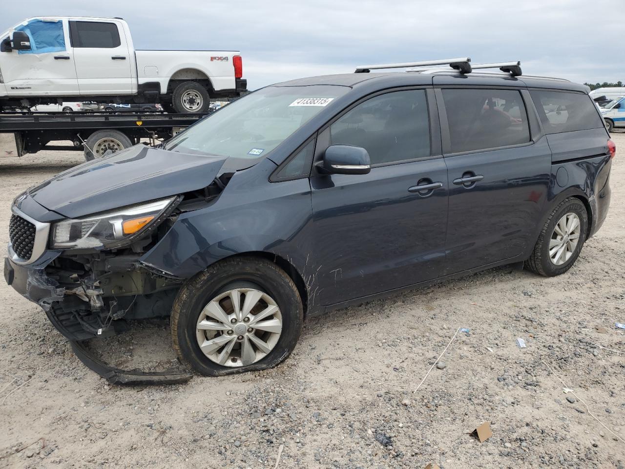 2016 KIA SEDONA LX