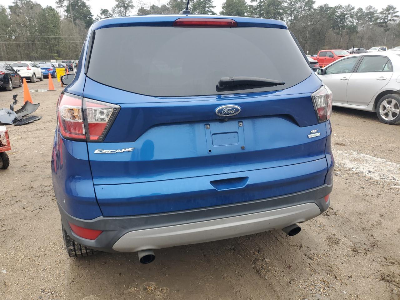 2017 FORD ESCAPE SE - Фото 6