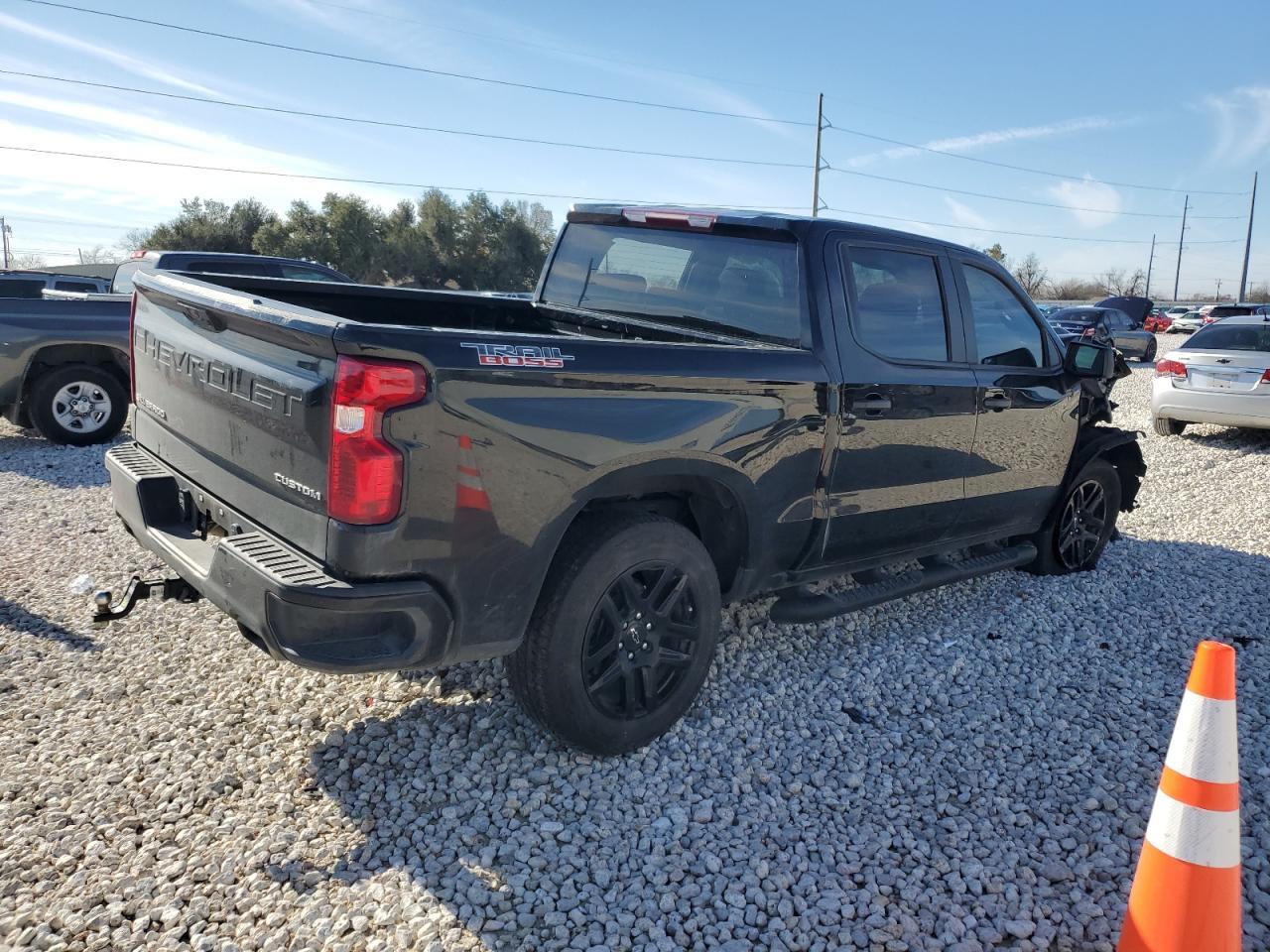 2024 CHEVROLET SILVERADO - Image 3