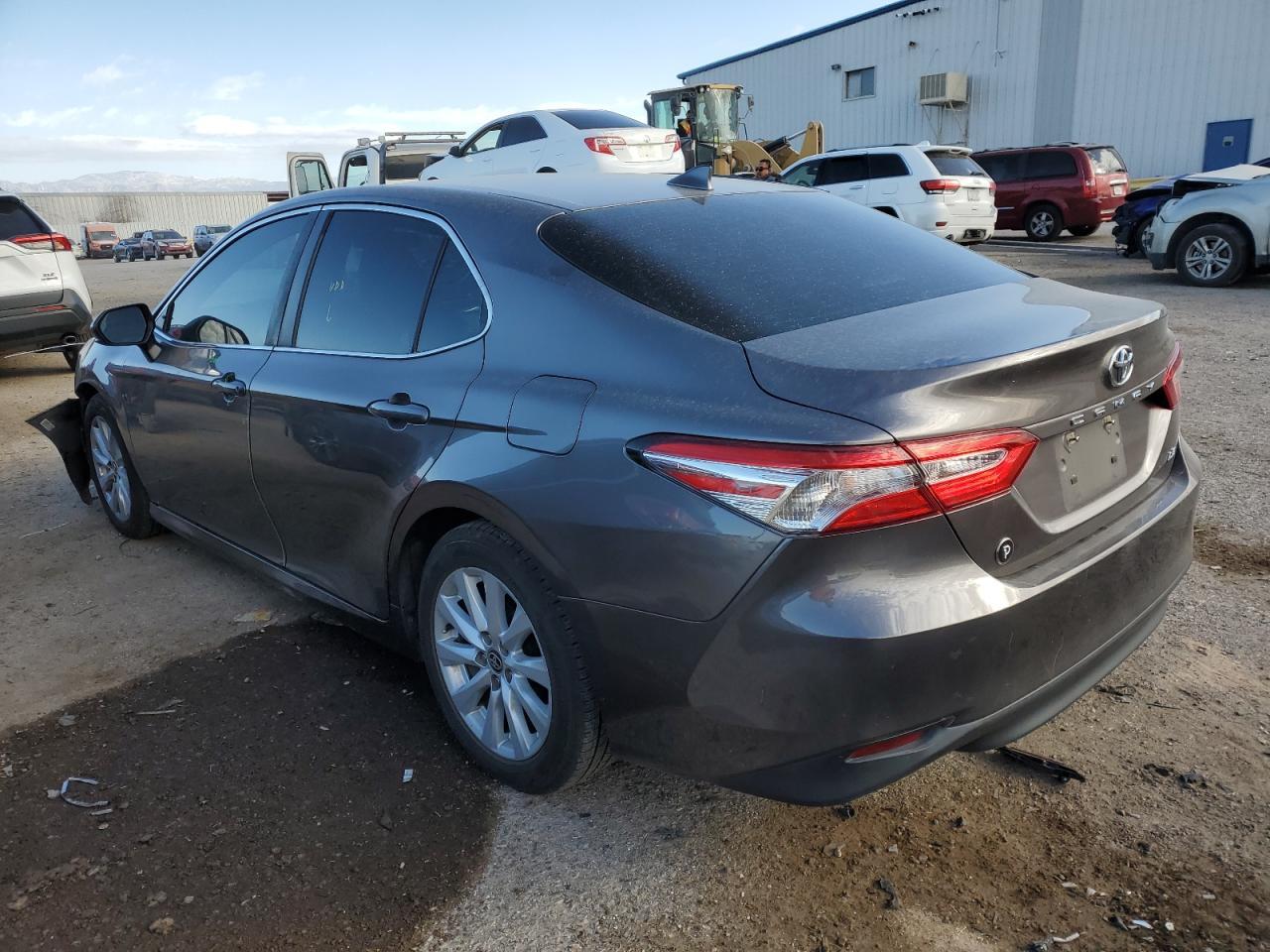 2020 TOYOTA CAMRY LE - Фото 2