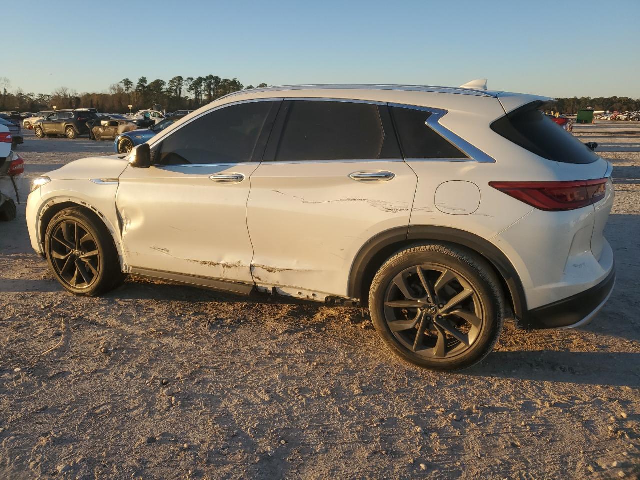 2019 INFINITI QX50 ESSEN - Image 2