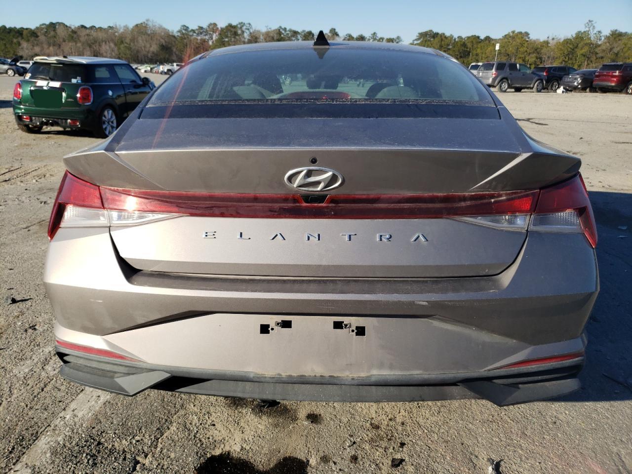 2023 HYUNDAI ELANTRA SE - Фото 6