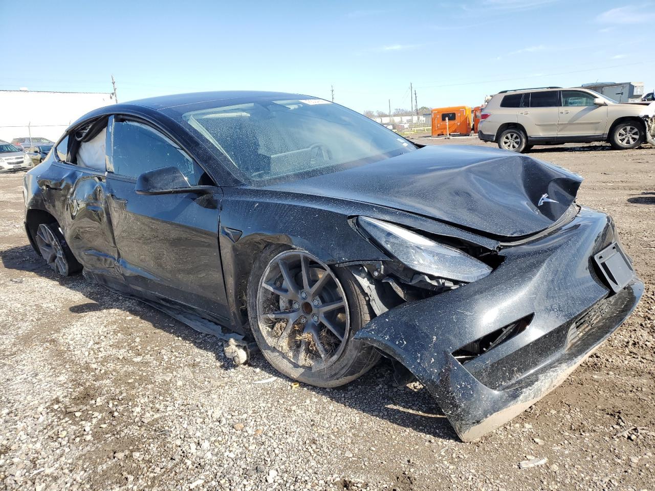 2023 TESLA MODEL 3 - Фото 4
