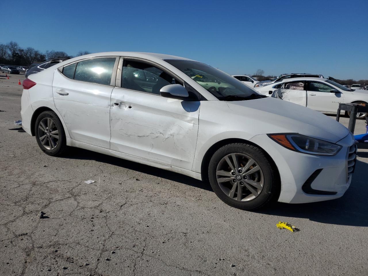2017 HYUNDAI ELANTRA SE - Image 4