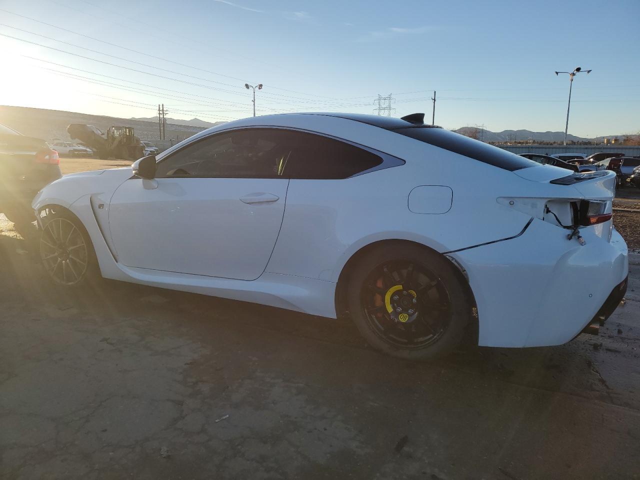 2017 LEXUS RC-F - Фото 2