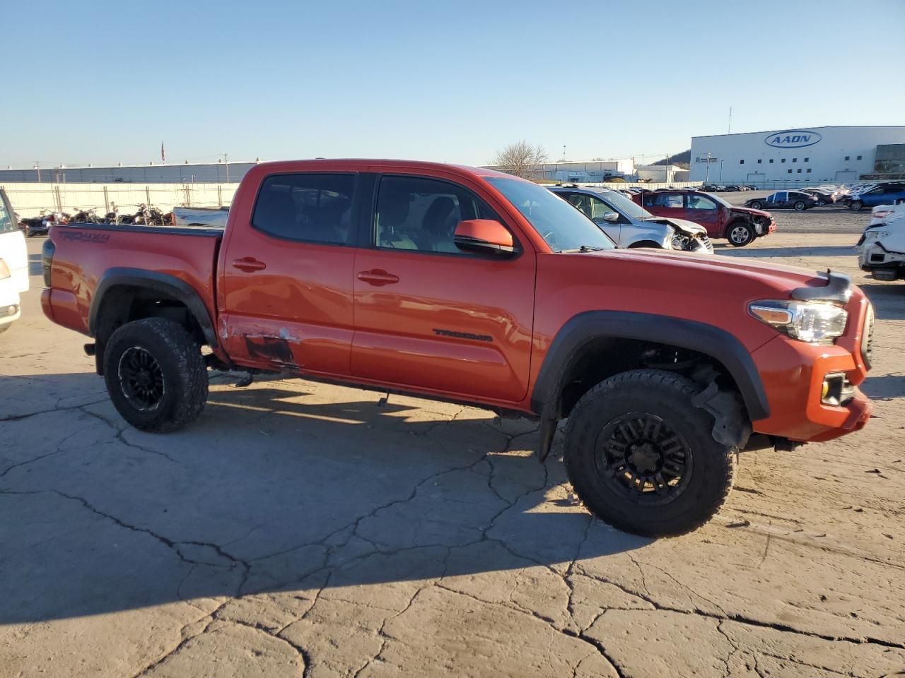 2018 TOYOTA TACOMA DOU - Фото 4