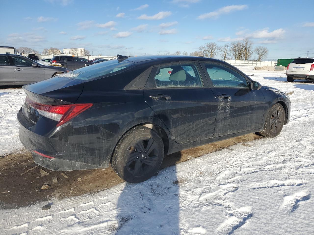 2022 HYUNDAI ELANTRA SE - Фото 3