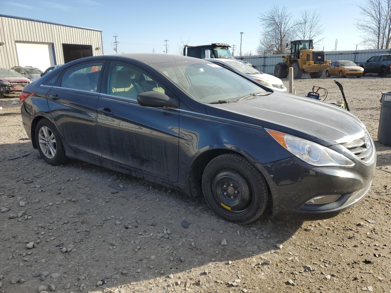 2013 HYUNDAI SONATA GLS - Image 4