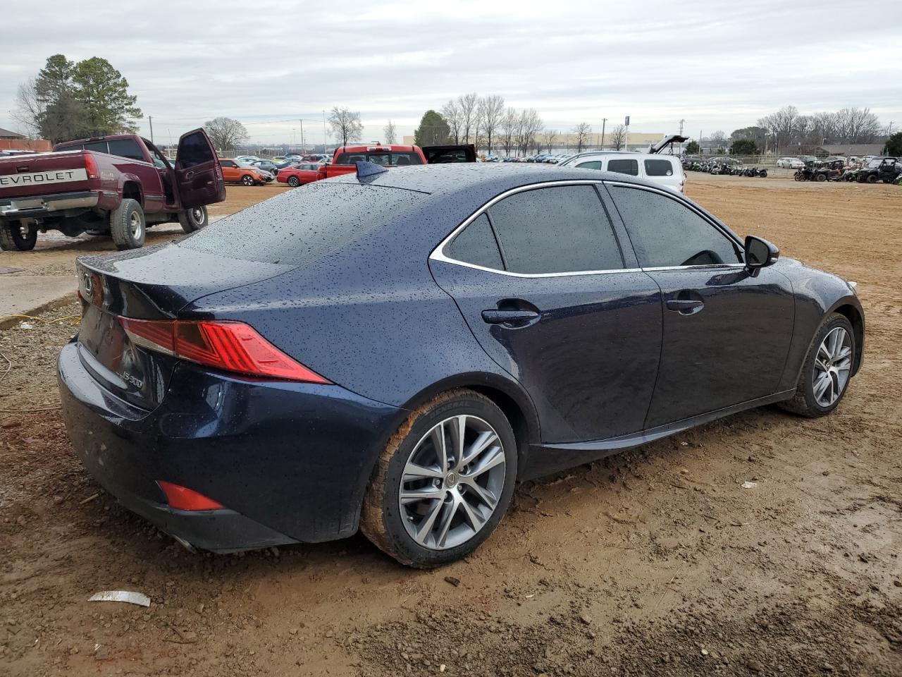 2019 LEXUS IS 300 - Фото 3