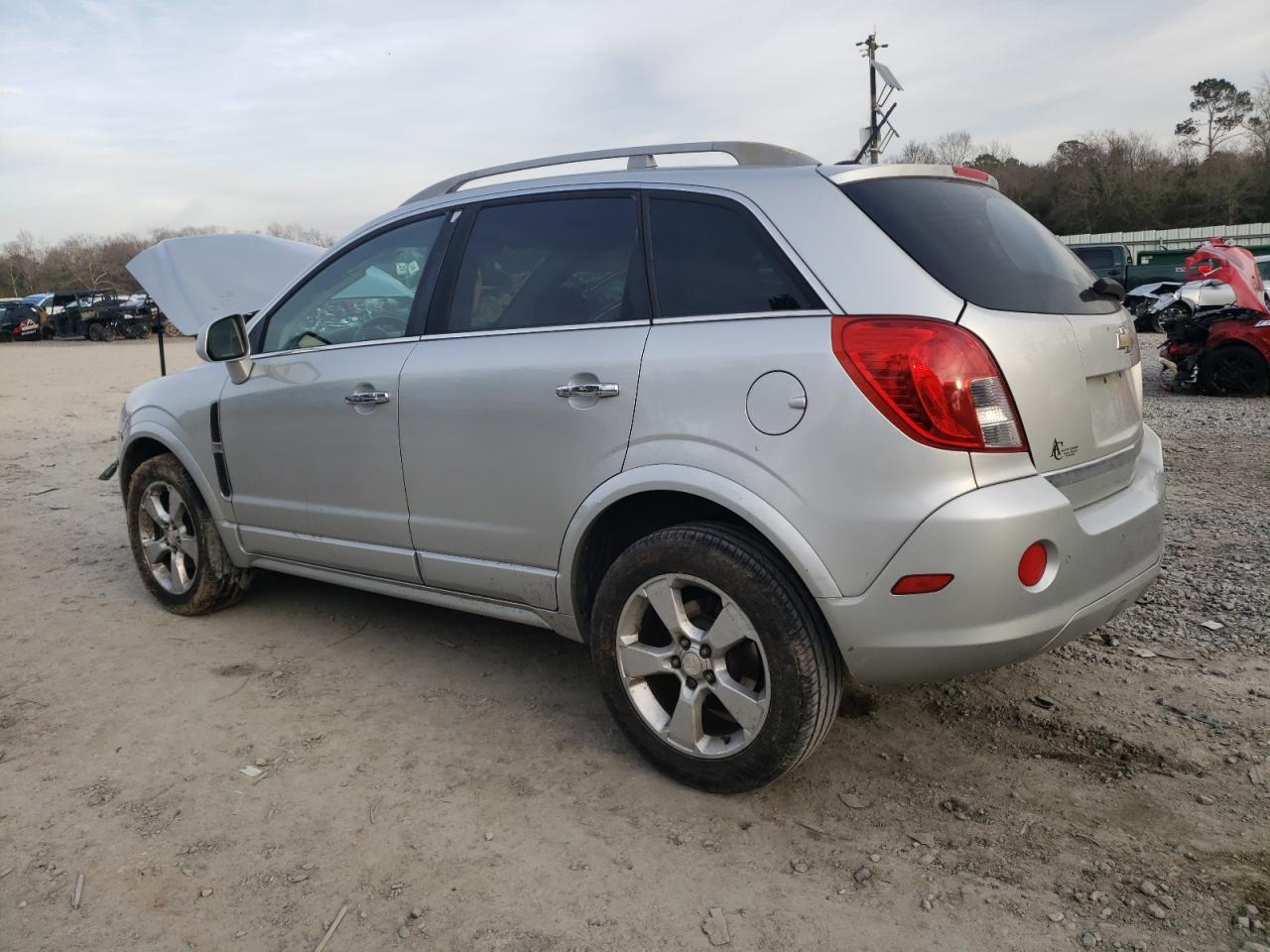 2014 CHEVROLET CAPTIVA LT - Image 2