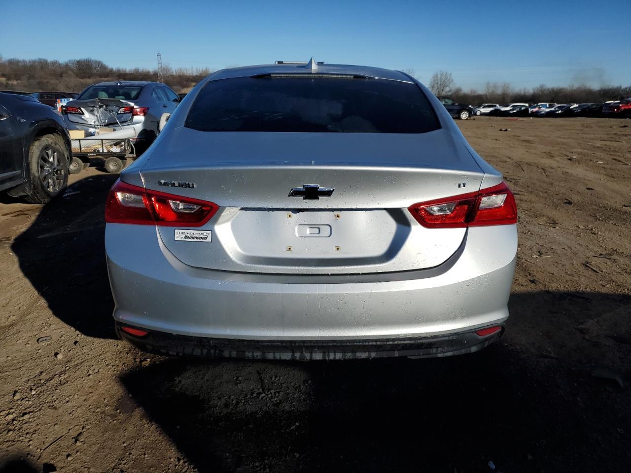 2017 CHEVROLET MALIBU LT - Image 6