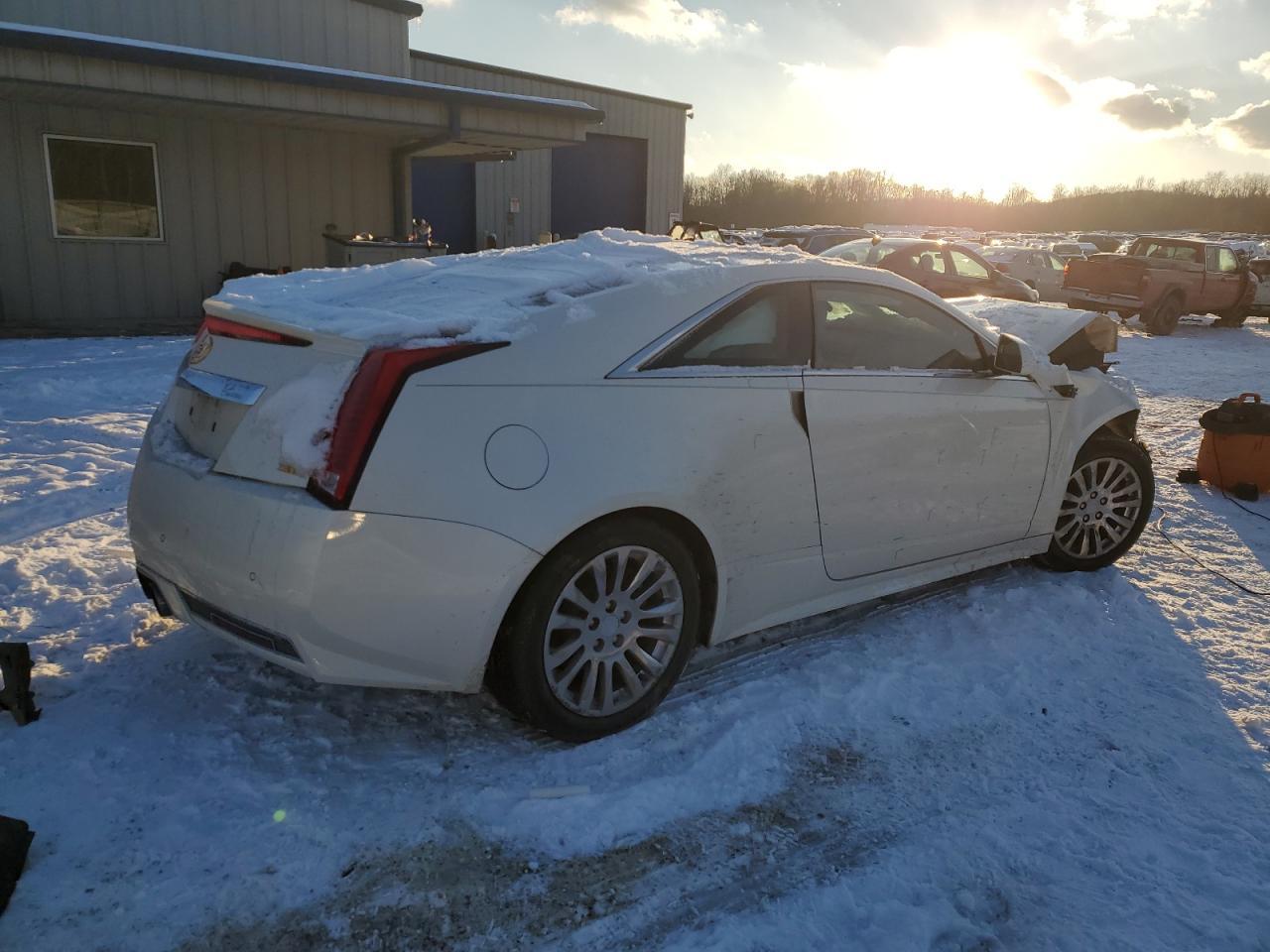 2011 CADILLAC CTS PREMIU - Image 3