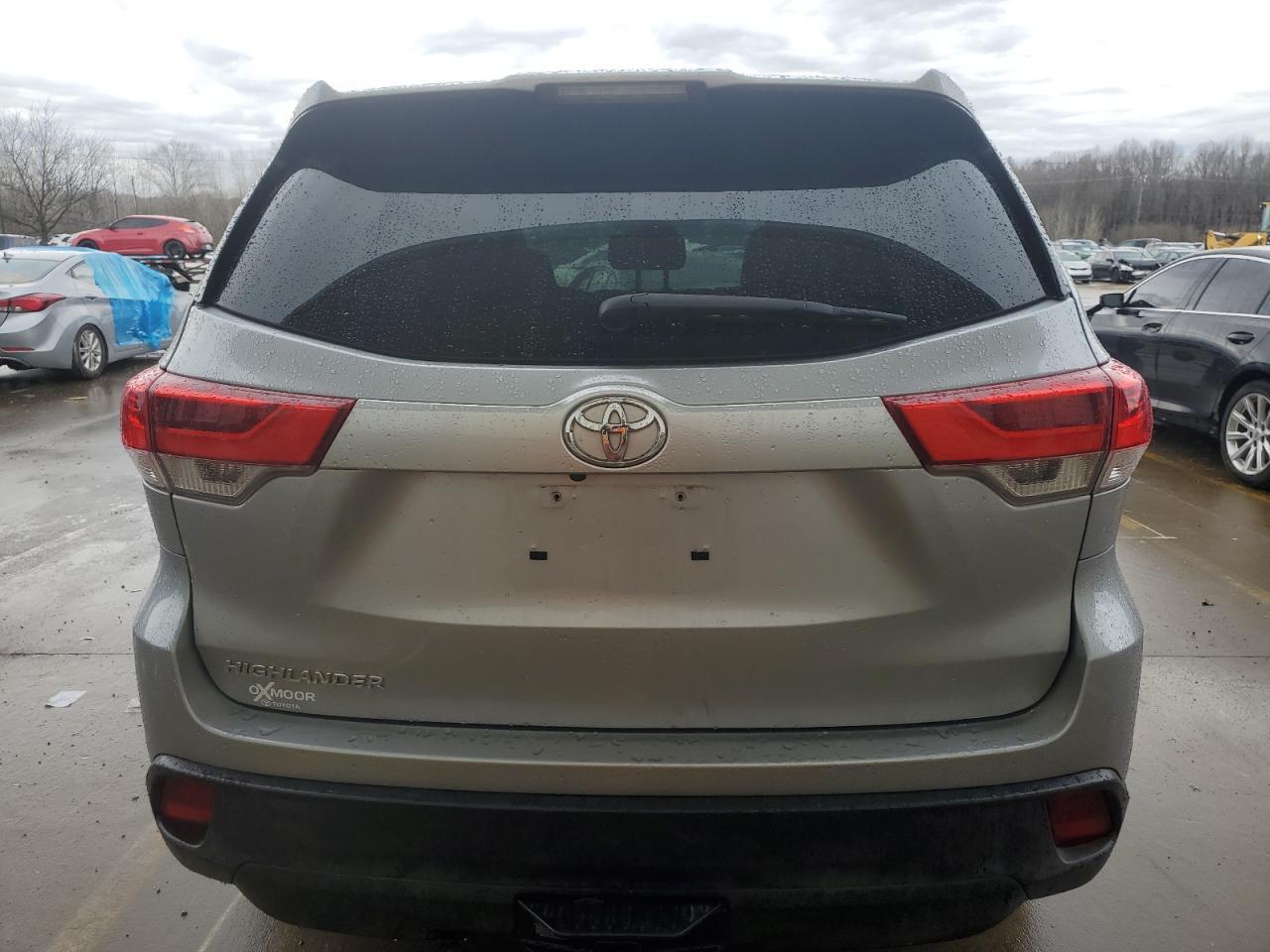 2018 TOYOTA HIGHLANDER - Image 6