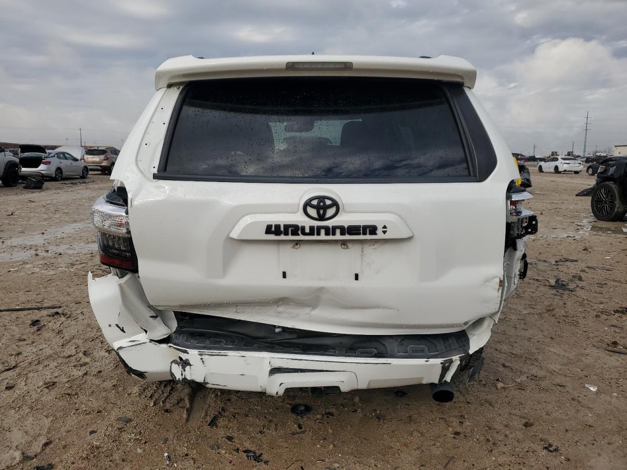 2020 TOYOTA 4RUNNER SR - Фото 6