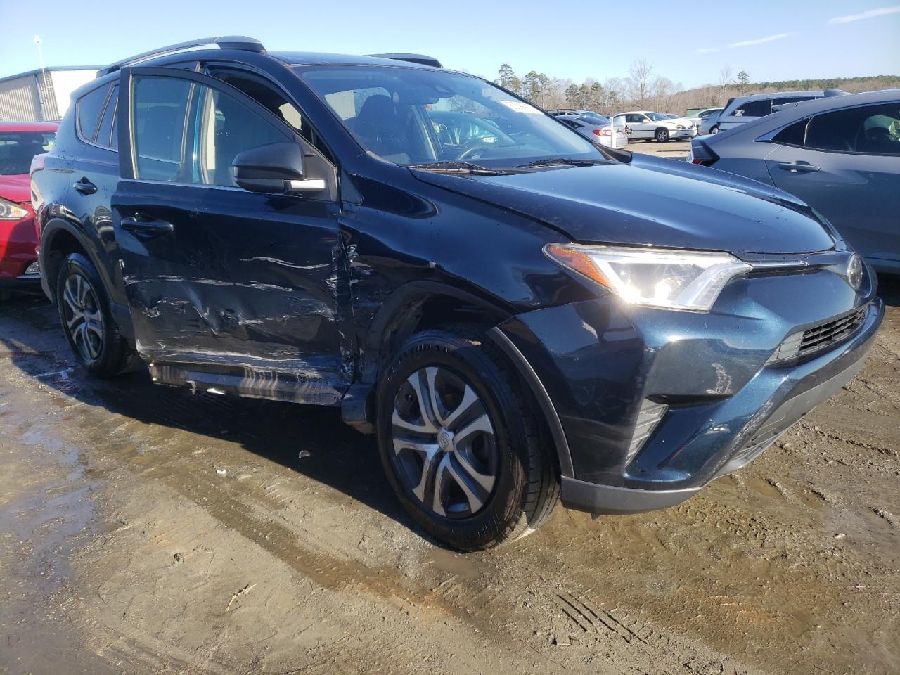 2018 TOYOTA RAV4 LE - Image 4