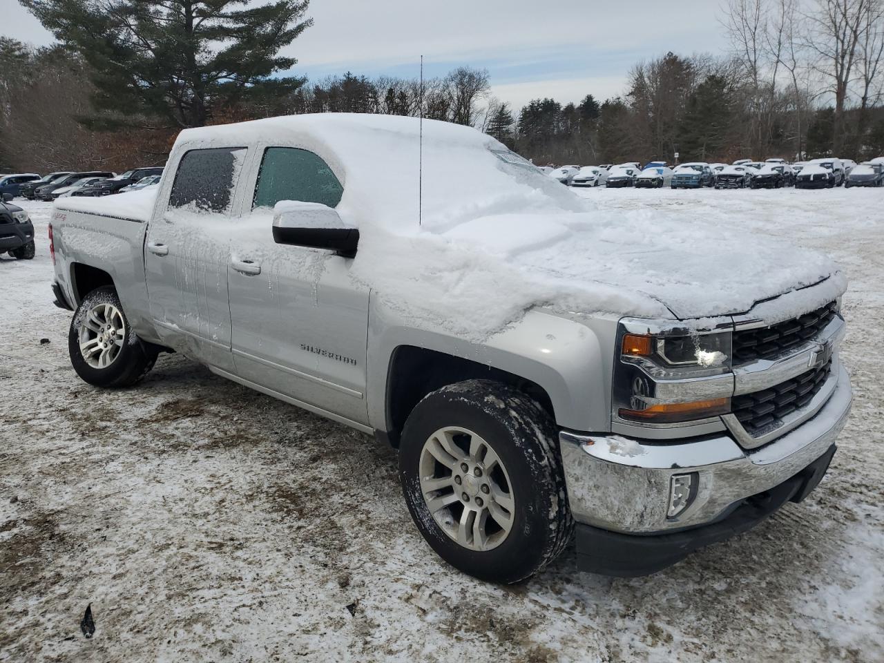 2017 CHEVROLET SILVERADO - Image 4