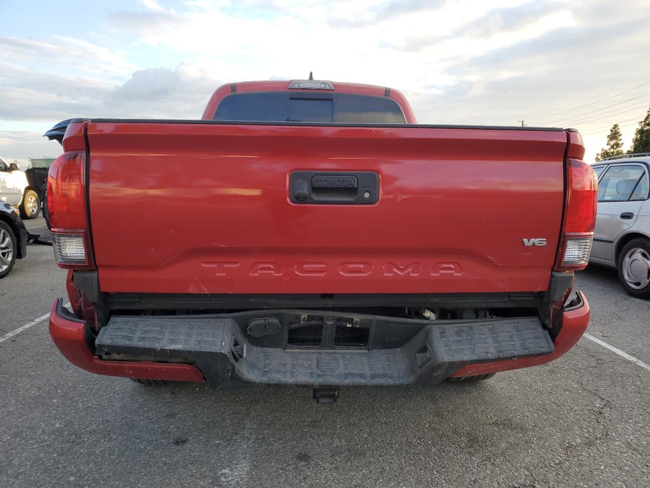 2019 TOYOTA TACOMA DOU - Фото 6