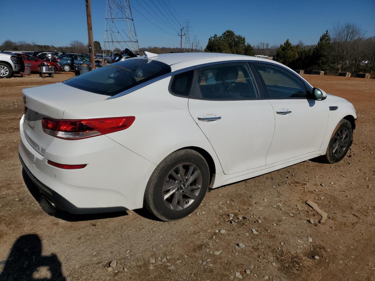 2020 KIA OPTIMA LX - Фото 3