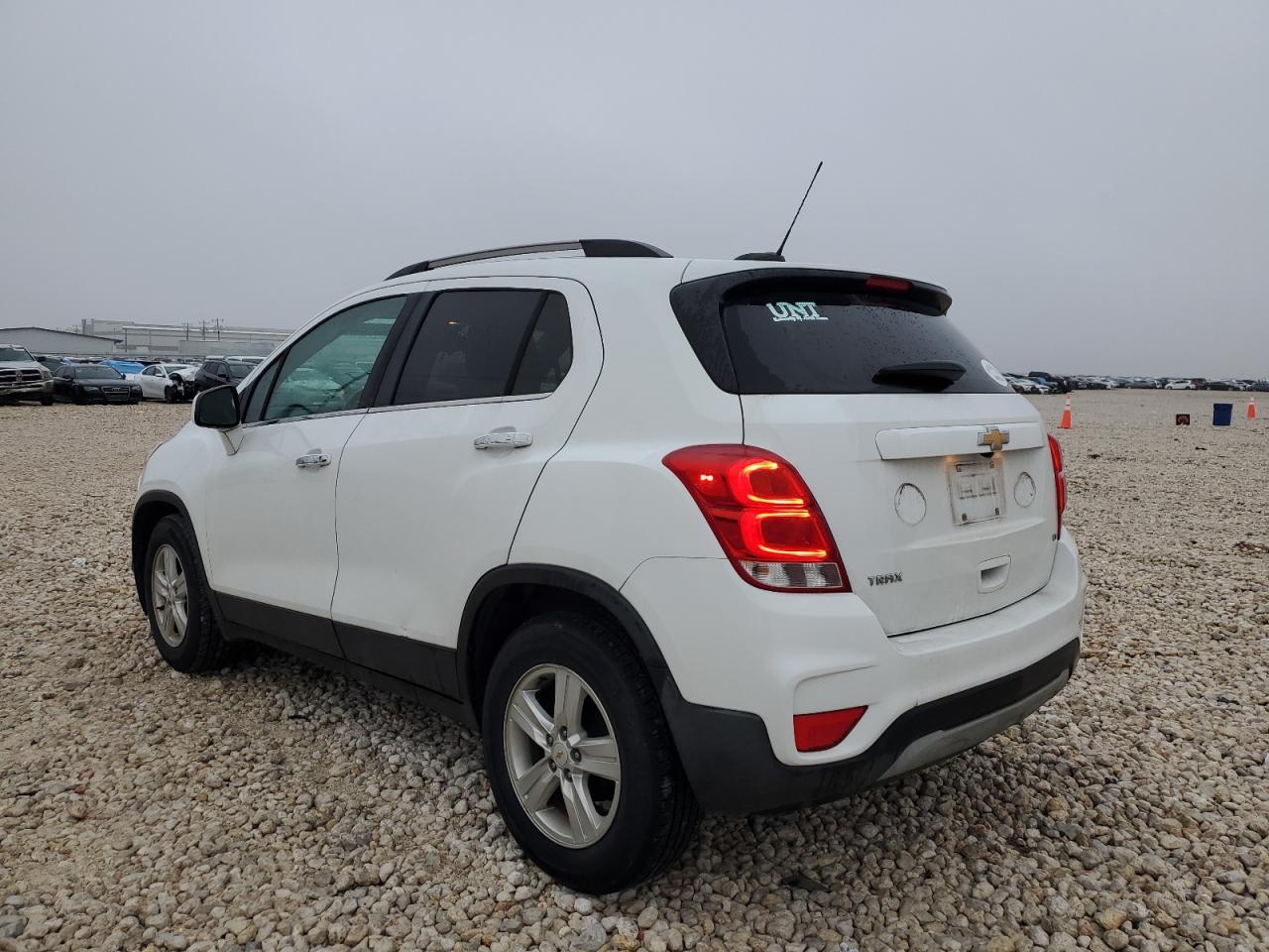 2018 CHEVROLET TRAX 1LT - Фото 2