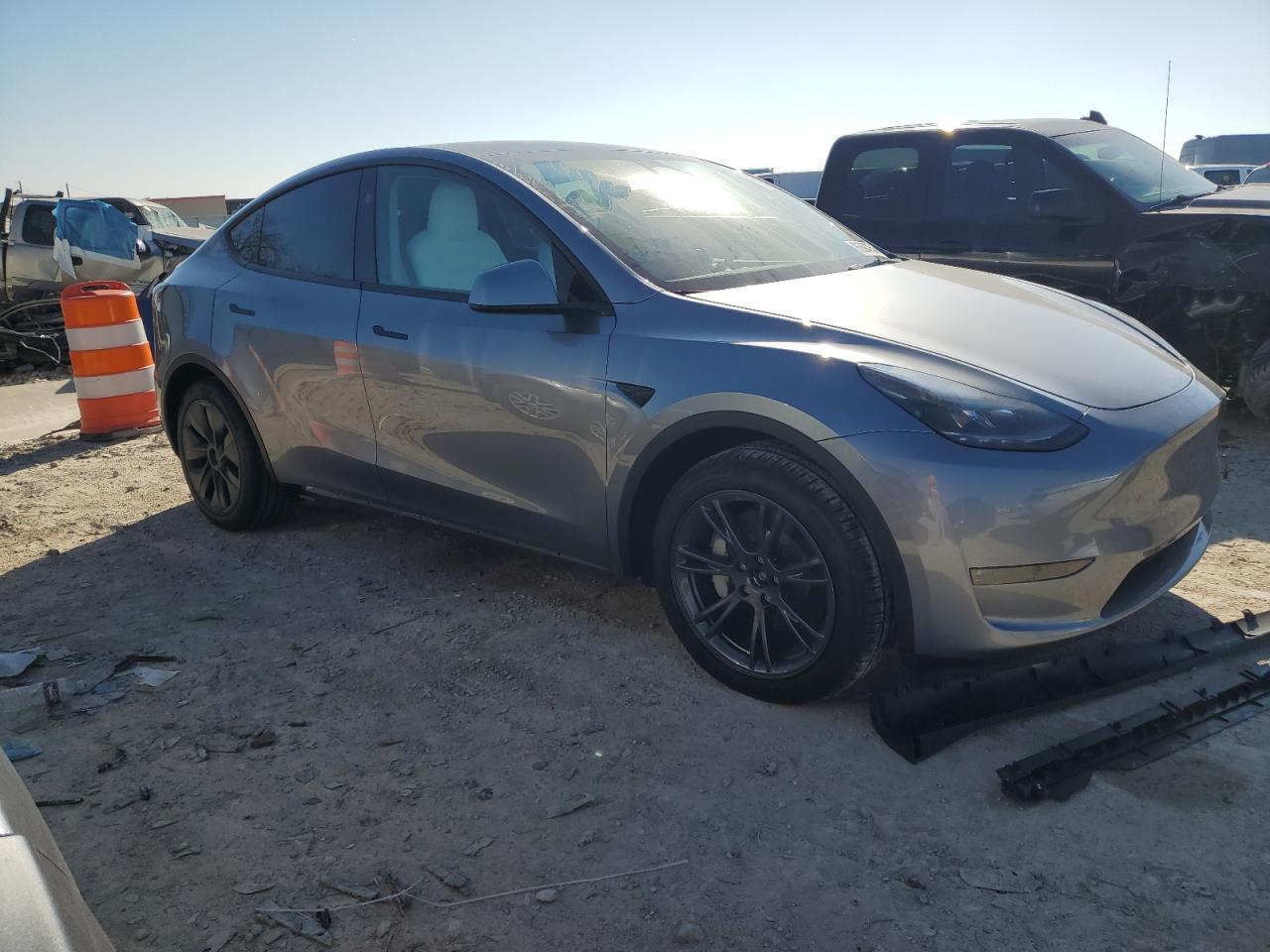 2024 TESLA MODEL Y - Image 4