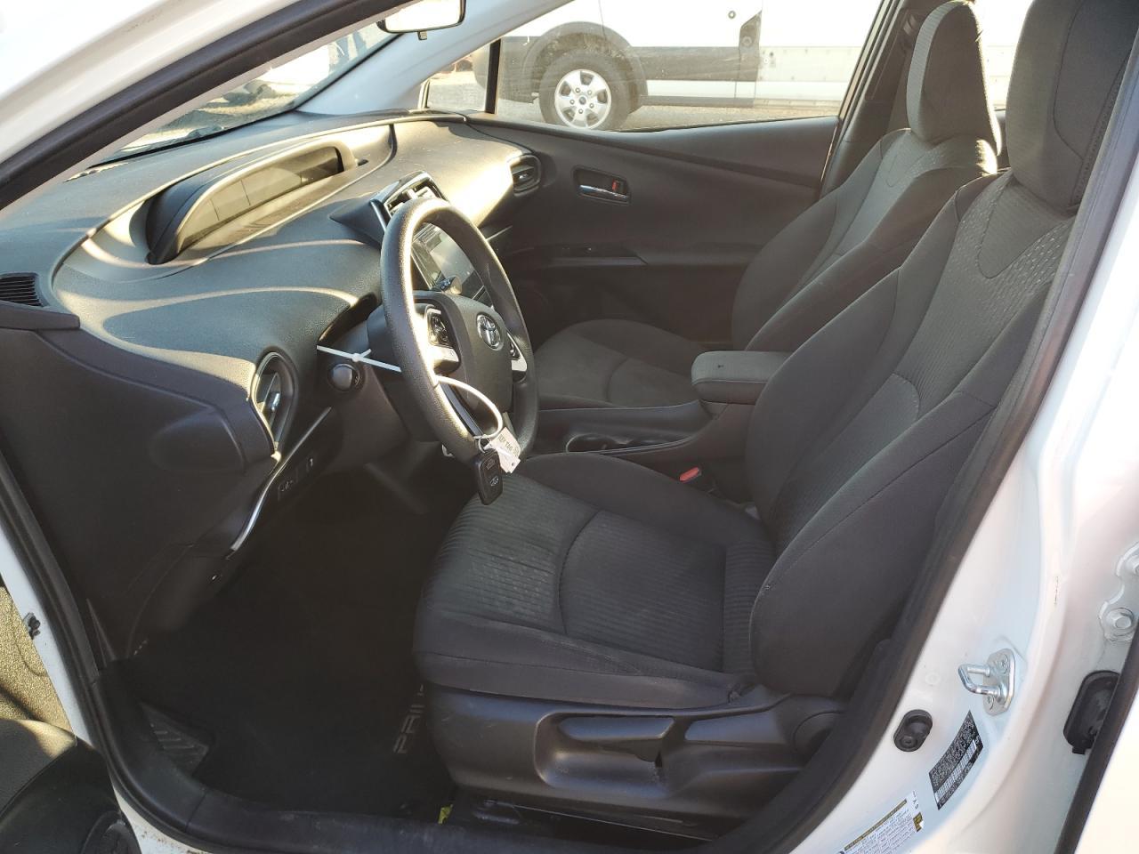 2016 TOYOTA PRIUS - Image 7