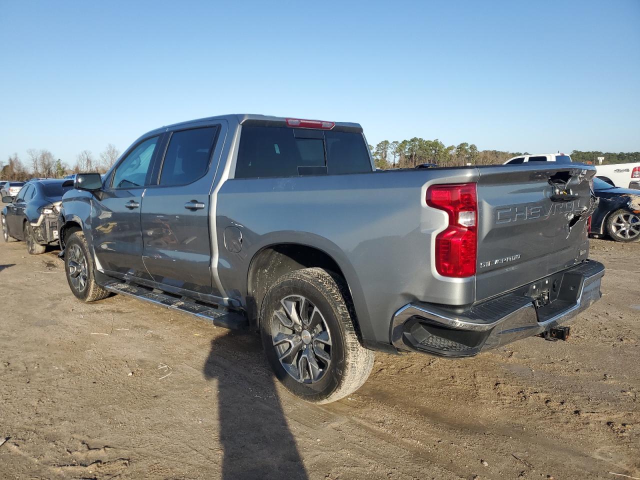 2023 CHEVROLET SILVERADO - Image 2