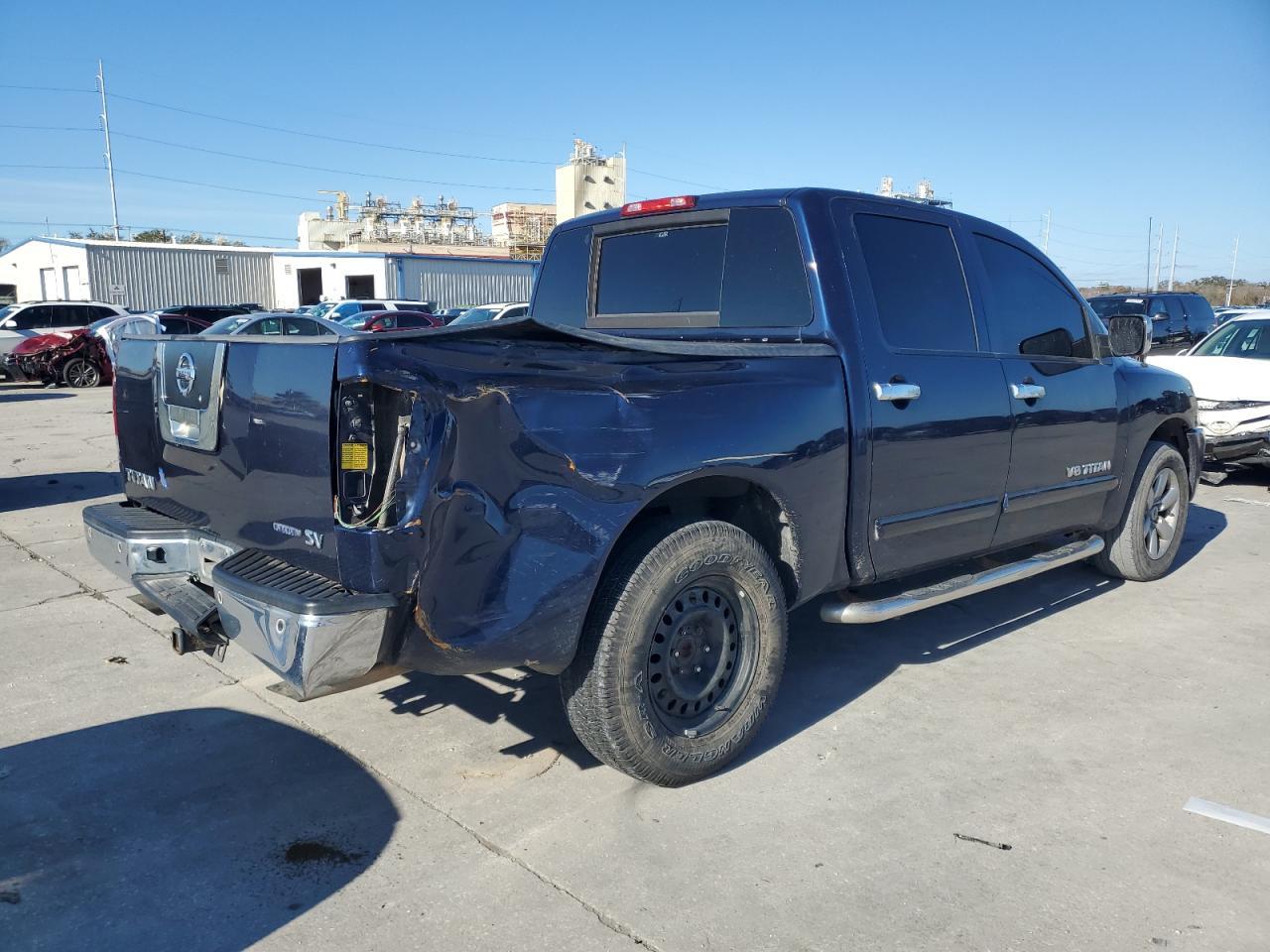 2012 NISSAN TITAN S - Фото 3