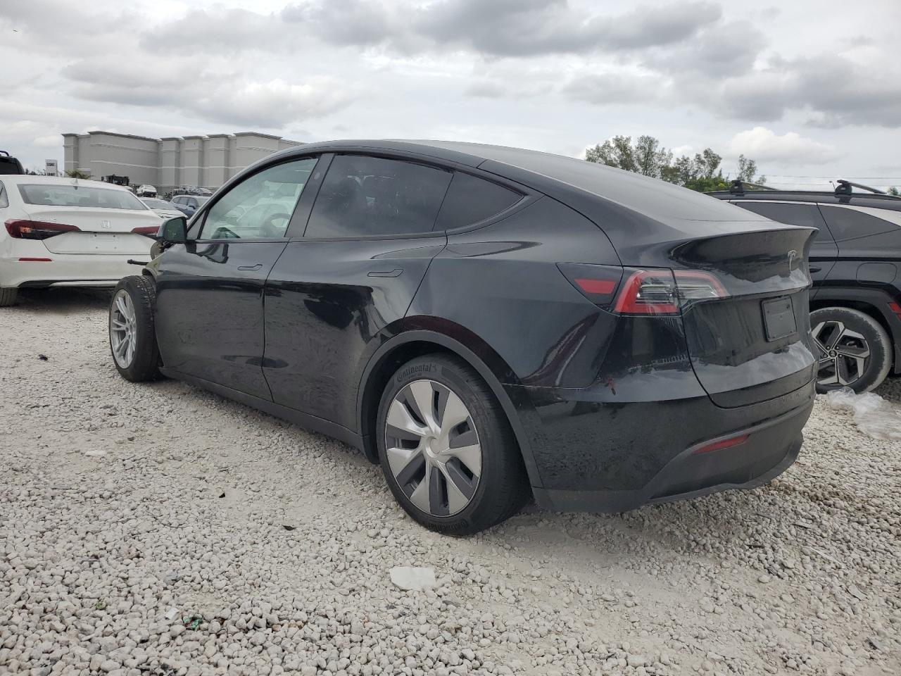 2023 TESLA MODEL Y - Фото 2