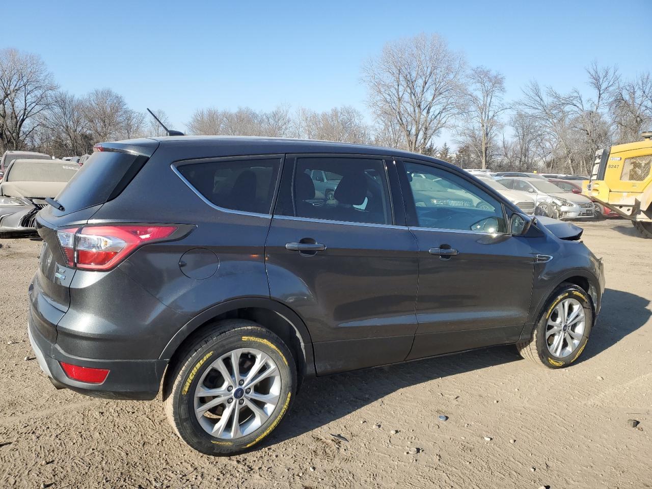 2017 FORD ESCAPE SE - Фото 3