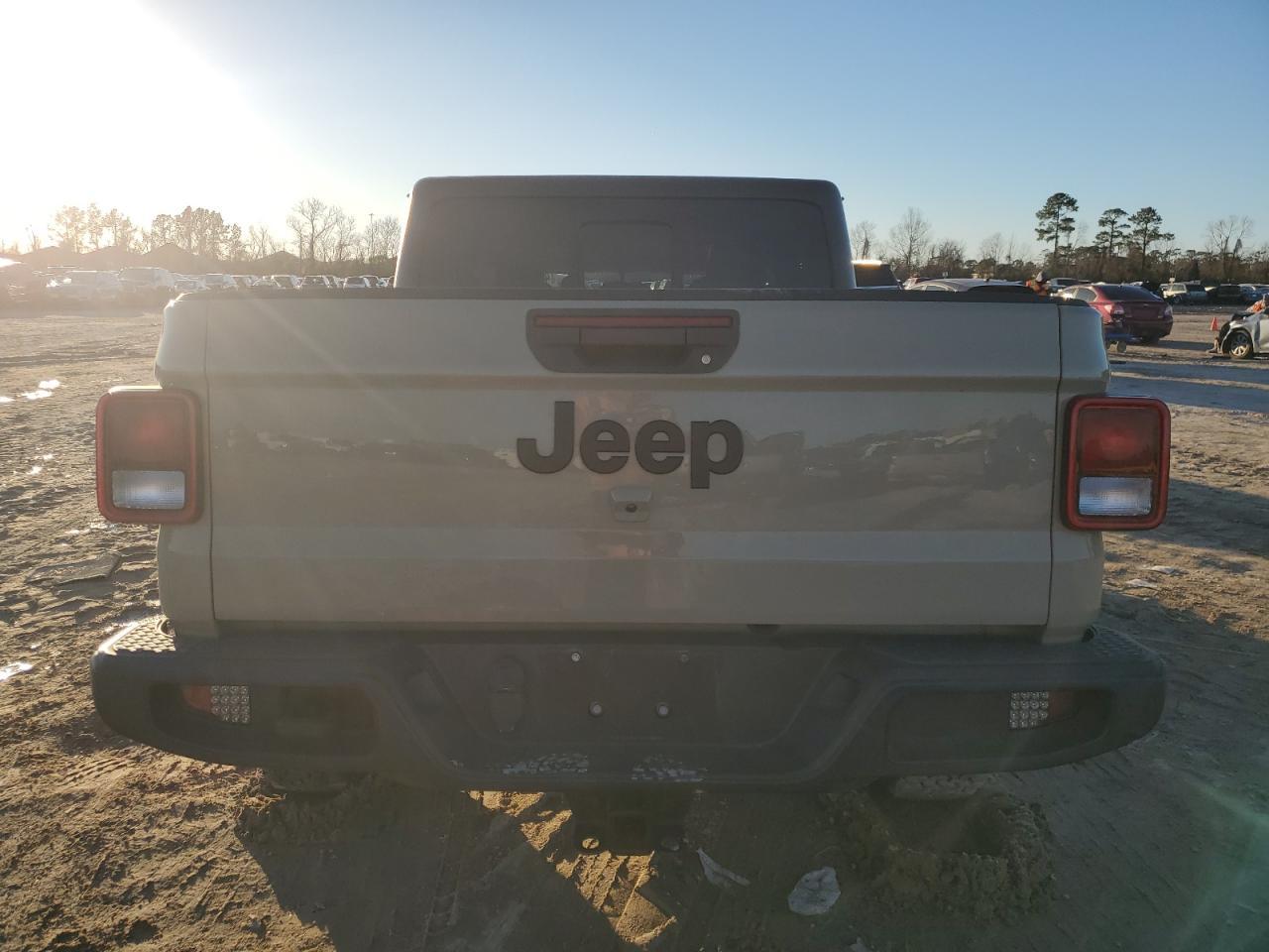 2020 JEEP GLADIATOR - Image 6