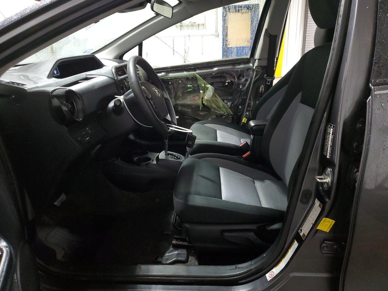 2019 TOYOTA PRIUS C - Фото 7