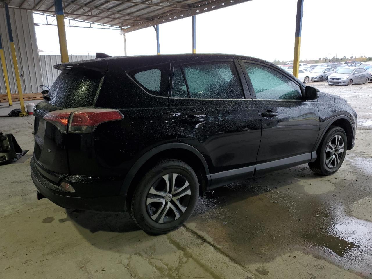 2018 TOYOTA RAV4 LE - Фото 3