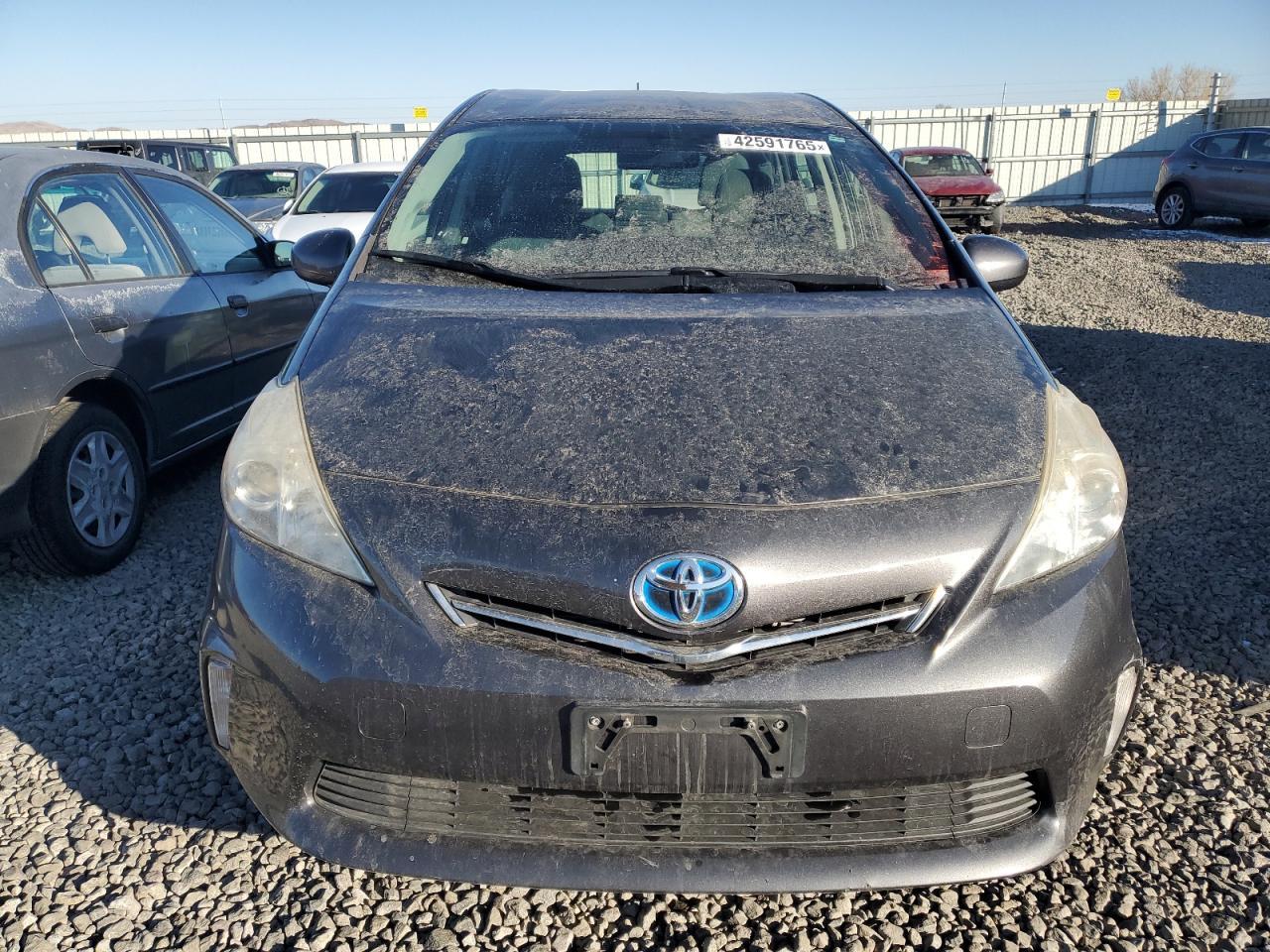 2013 TOYOTA PRIUS V - Image 5
