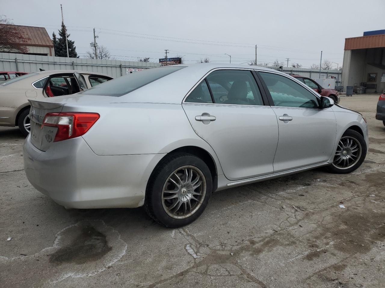 2012 TOYOTA CAMRY BASE - Фото 3