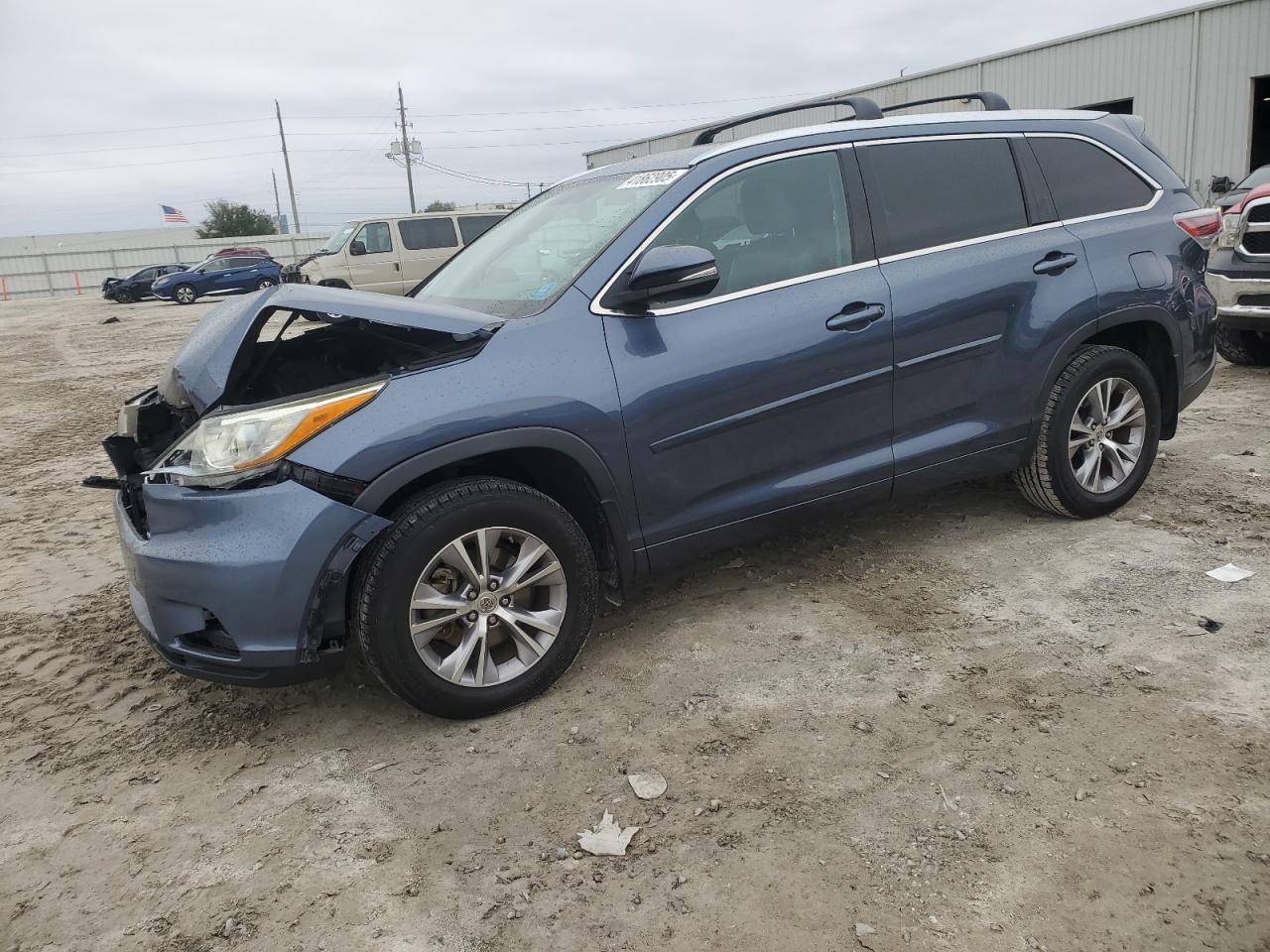 2015 TOYOTA HIGHLANDER