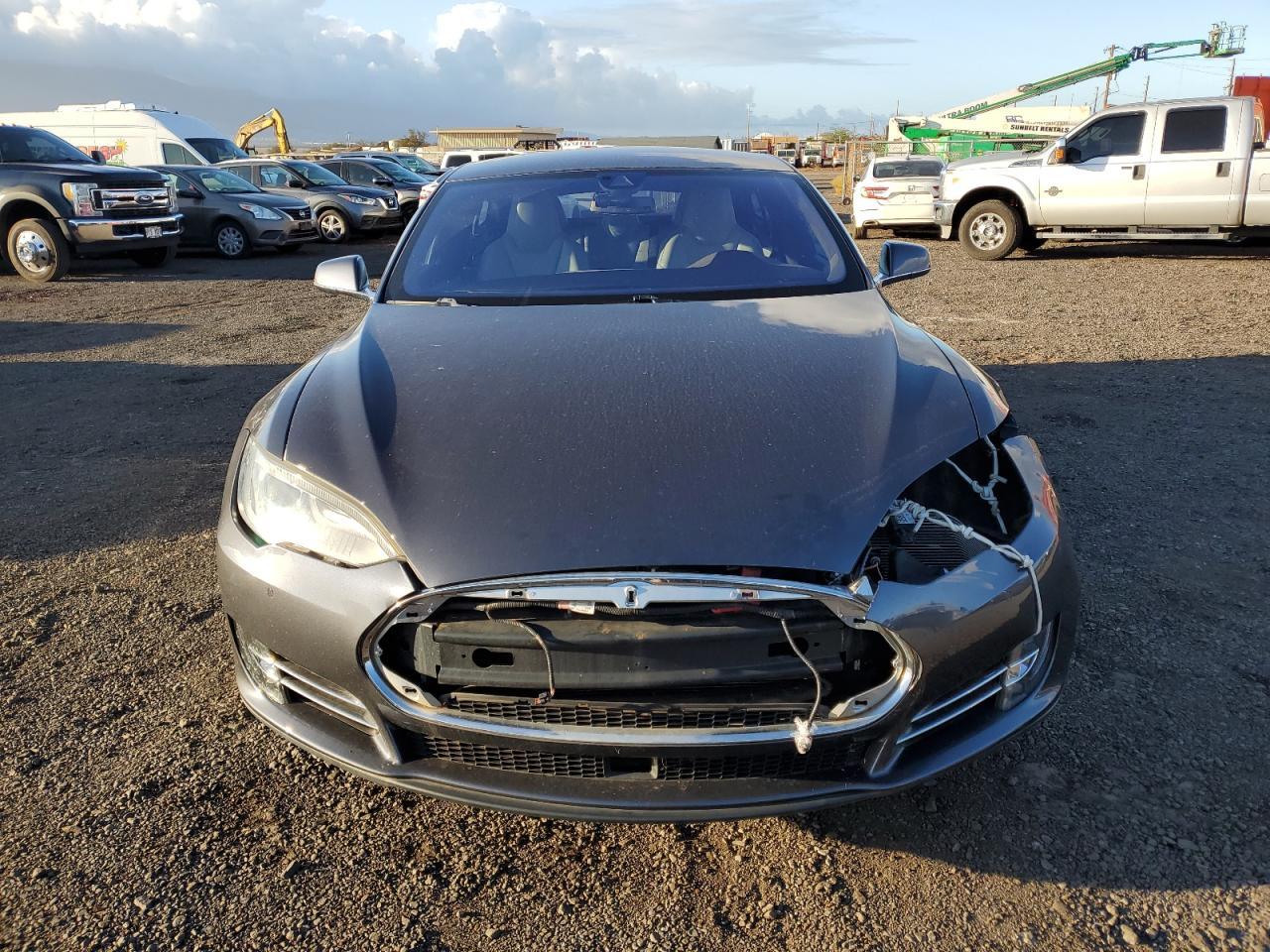 2015 TESLA MODEL S P8 - Image 5