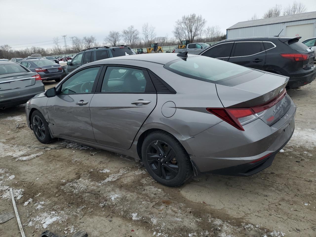 2022 HYUNDAI ELANTRA SE - Фото 2