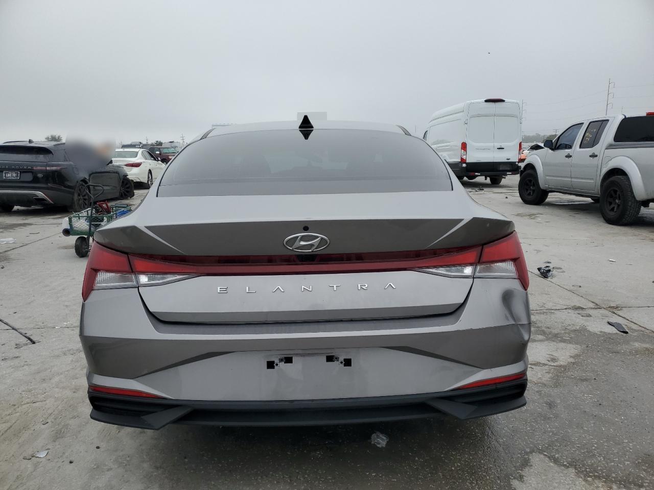 2023 HYUNDAI ELANTRA SE - Фото 6