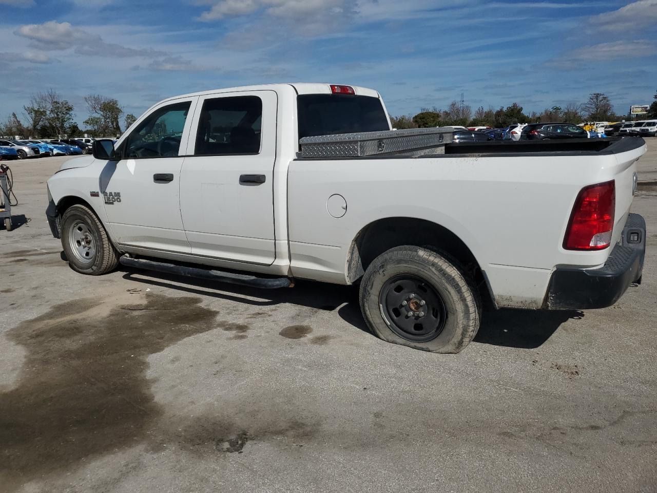 2019 RAM 1500 CLASS - Image 2