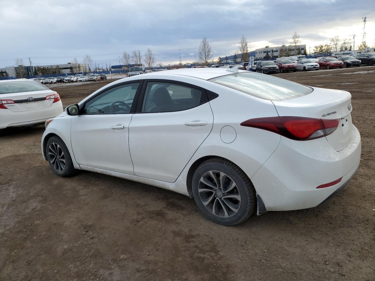 2014 HYUNDAI ELANTRA SE - Image 2